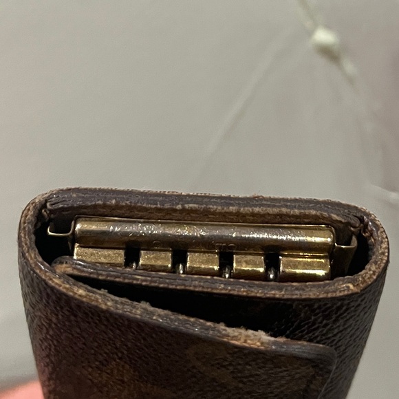 Louis Vuitton 4-Key Monogram Multicles Holder Authentic LV - Picture 10 of 11